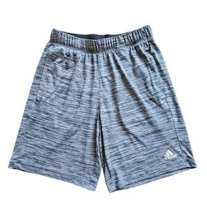 Adidas • Shorts